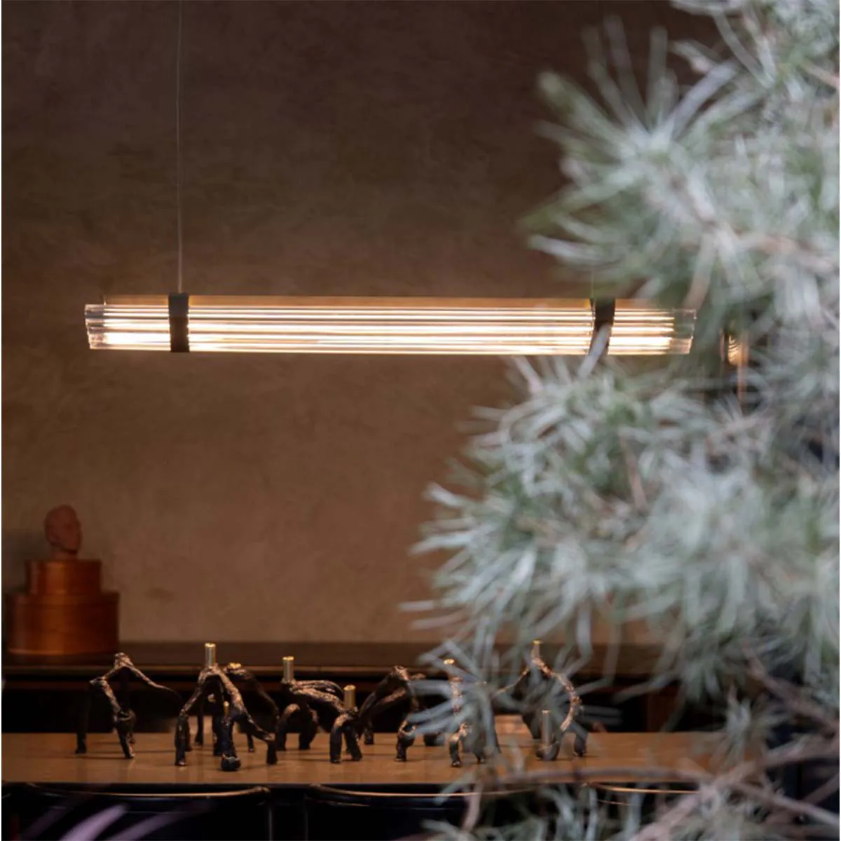 DCW Editions Seagull Pendant Horizontal 1200 Pendelleuchte, L: 120 cm, Bronze Casambi