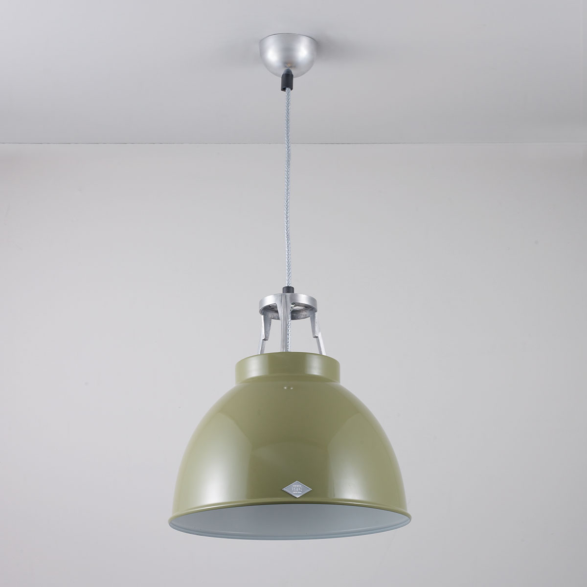 Titan Size 1 Pendelleuchte, Ø: 35,5 cm, Olivgrün, Innen Weiß