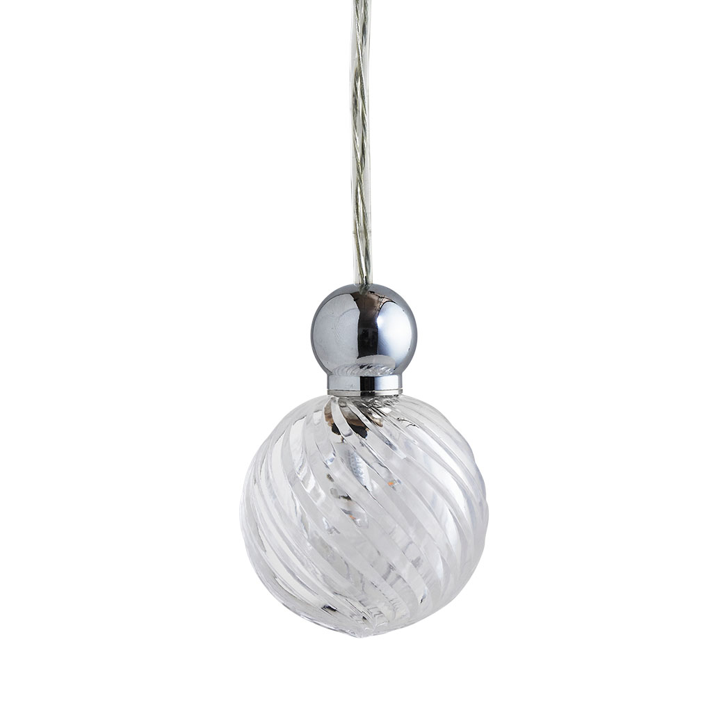 Ebb & Flow Uva Pendelleuchte Crystal M Ø 7 cm Uva Pendelleuchte Crystal M Ø 7 cm, Swirl, Silber, mit Einzelbaldachin Swirl Pendelleuchten – Designleuchte, lange Lebensdauer für Flur Ebb & Flow Uva Pendelleuchte Crystal M Ø 7 cm Uva Pendelleuchte Crystal M Ø 7 cm, Swirl, Silber, für Multi-Baldachin Swirl Pendelleuchten – skandinavische Glaslampe, nachhaltige Beleuchtung für Flur