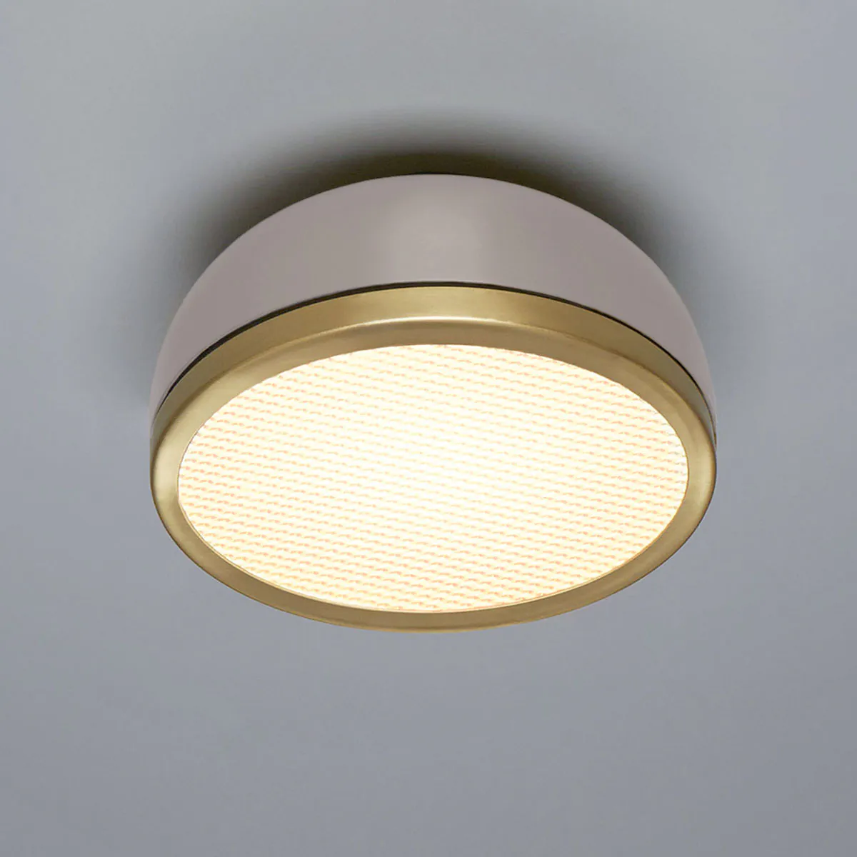 Molly 556.73 Wand - Deckenleuchte Ø: 38 cm, Sandgrau, Messing Molly 556.73 Wand - Deckenleuchte Ø: 38 cm, Sandgrau, Messing