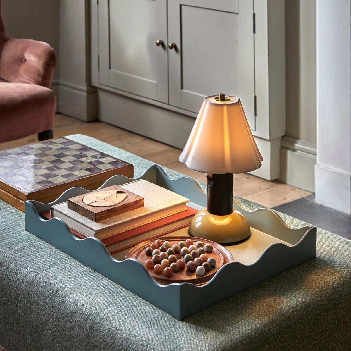 Original BTC Blossom kabellose Tischleuchte, H: 28,8 cm Schwarz rot