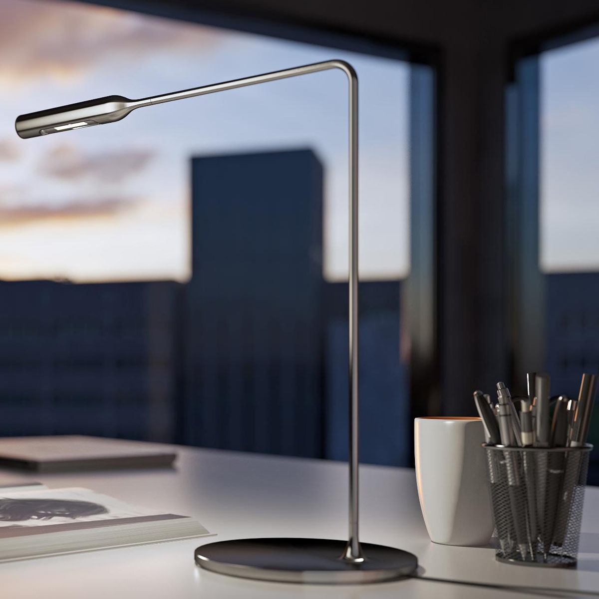 Flo Desk Tischleuchte, H: 43 cm, Schwarz soft, Warmweiß 3000K Flo Desk Tischleuchte, H: 43 cm, Gunmetal, Extra-Warmweiß 2700K