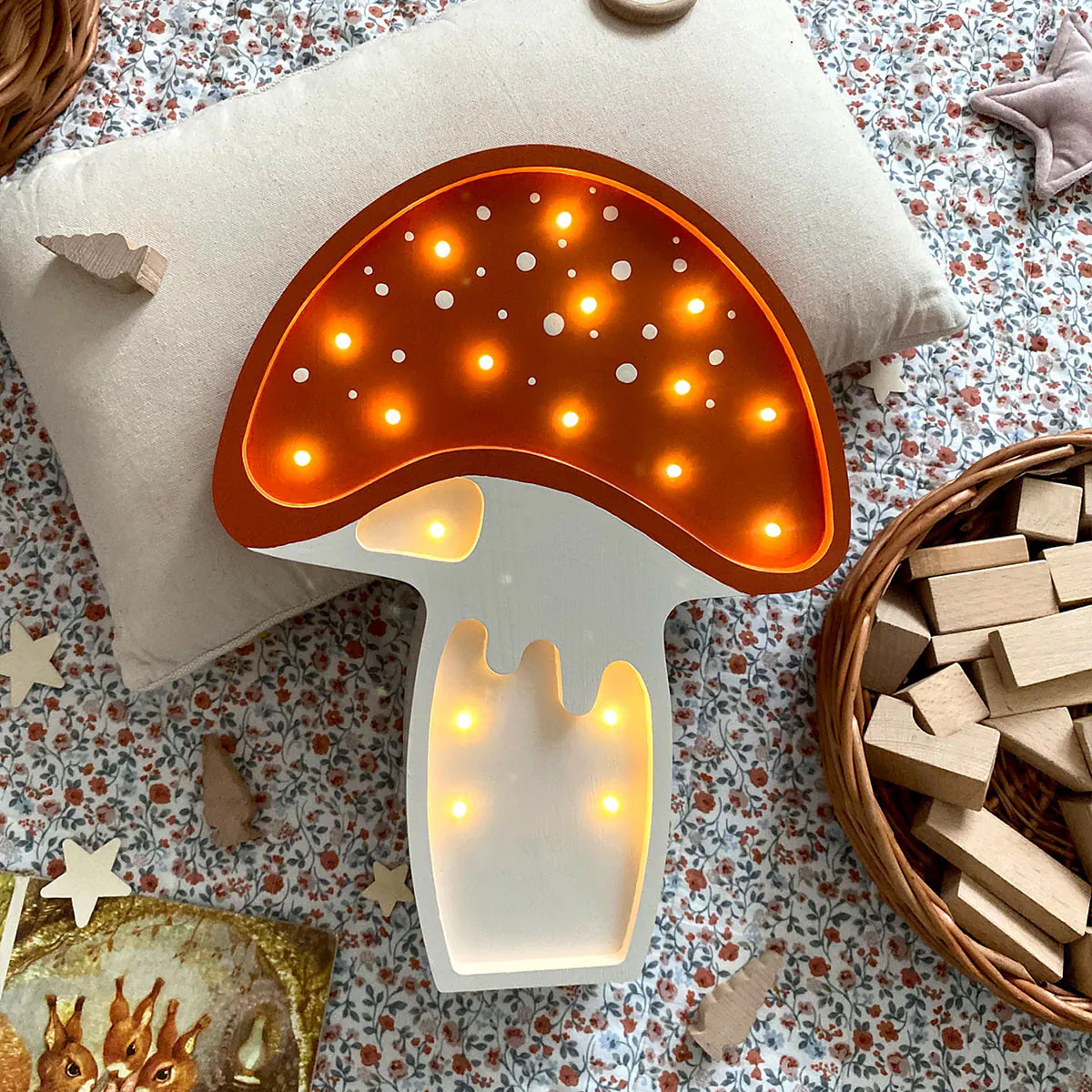 LED Kinderleuchte Pilz aus Holz, handgemacht