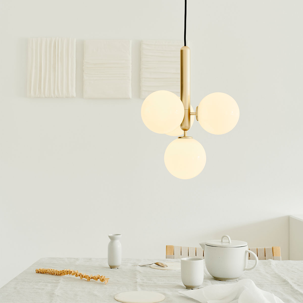 Miira 4 Pendelleuchte, Ø: 38 cm, Messing, Opalglas