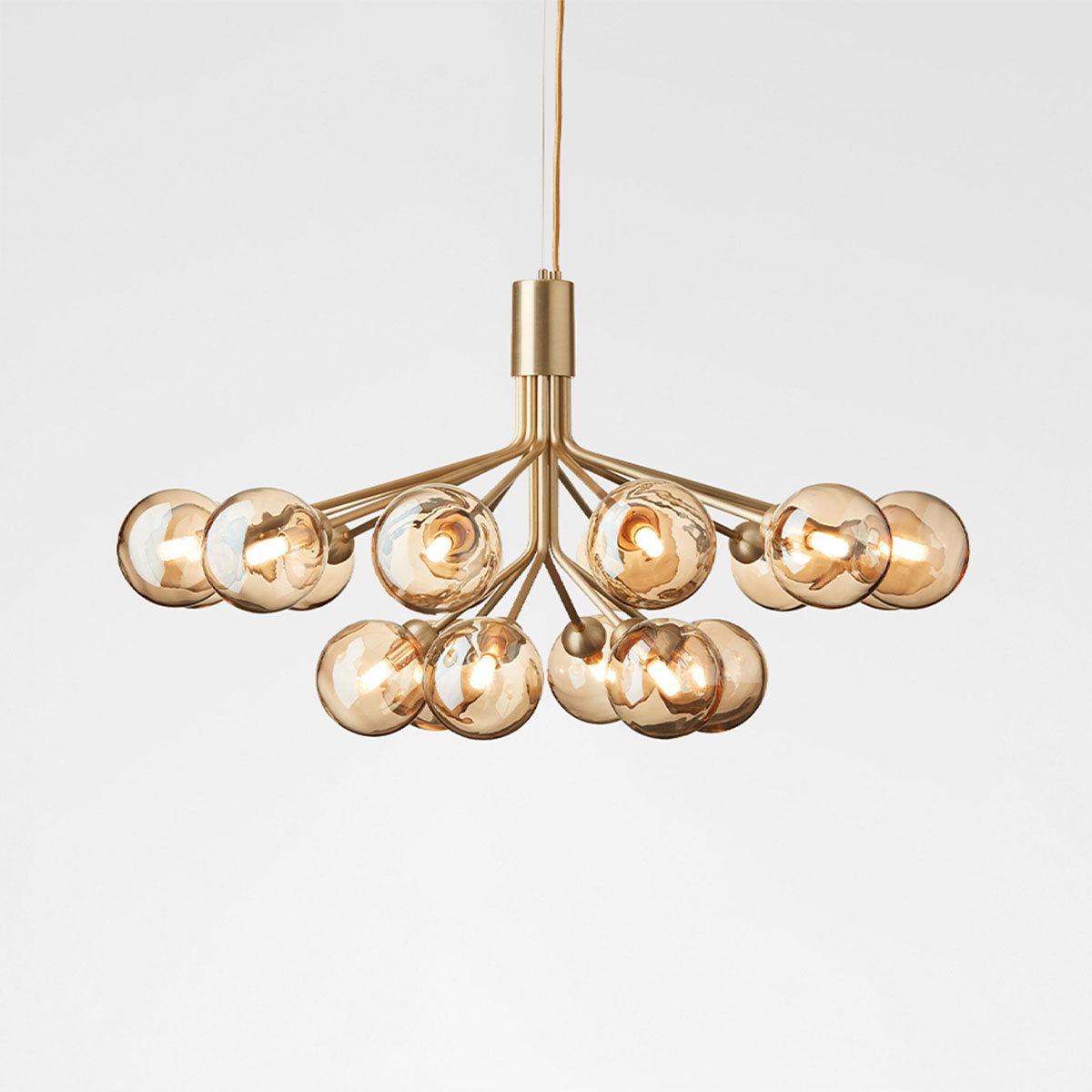 Apiales 18 Pendelleuchte, Ø: 89 cm, Messing gebürstet & Glas gold transparent Apiales 18 Pendelleuchte, Ø: 89 cm, Messing gebürstet & Glas gold transparent