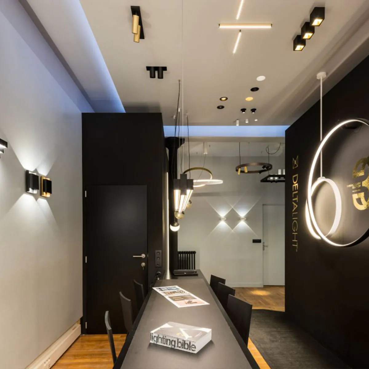 BOXY 2 L+ 93033 DIM8 Aufbaustrahler, L: 14,8 cm, B: 8 cm, IP 53, Weiß, Warmweiß 3000K