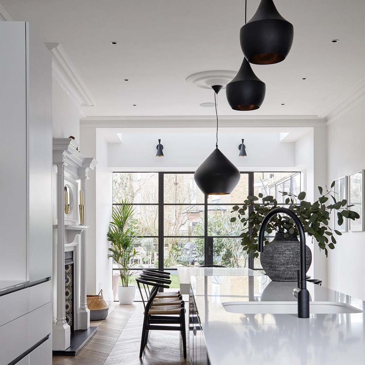 Tom Dixon Beat Flat LED Pendelleuchte, Schwarz, Ø: 60 cm, H: 20 cm