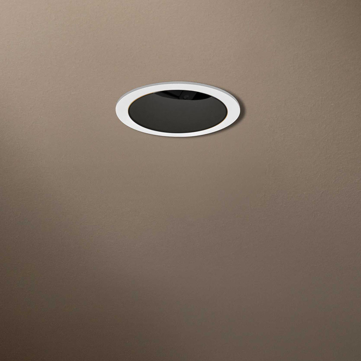 MIX 13W Round Flex Einbaustrahler Dim to Warm, Textured White Front & Matt Black Focus, 1800K - 3000K Dim to Warm