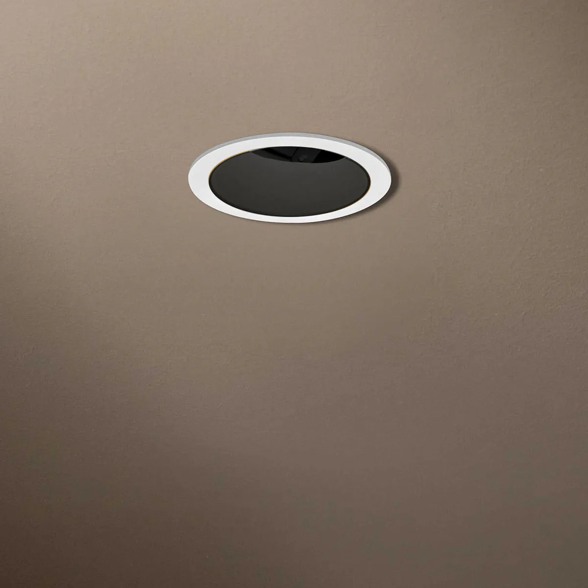 MIX 13W Round Flex Einbaustrahler Dim to Warm, Textured White Front & Matt Black Focus, 1800K - 3000K Dim to Warm