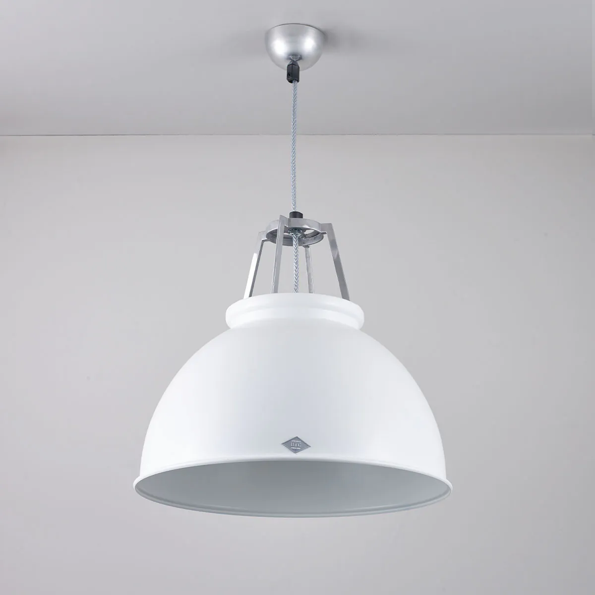 Titan Size 3 Pendelleuchte, Ø: 45,5 cm, Weiß, Innen Weiß