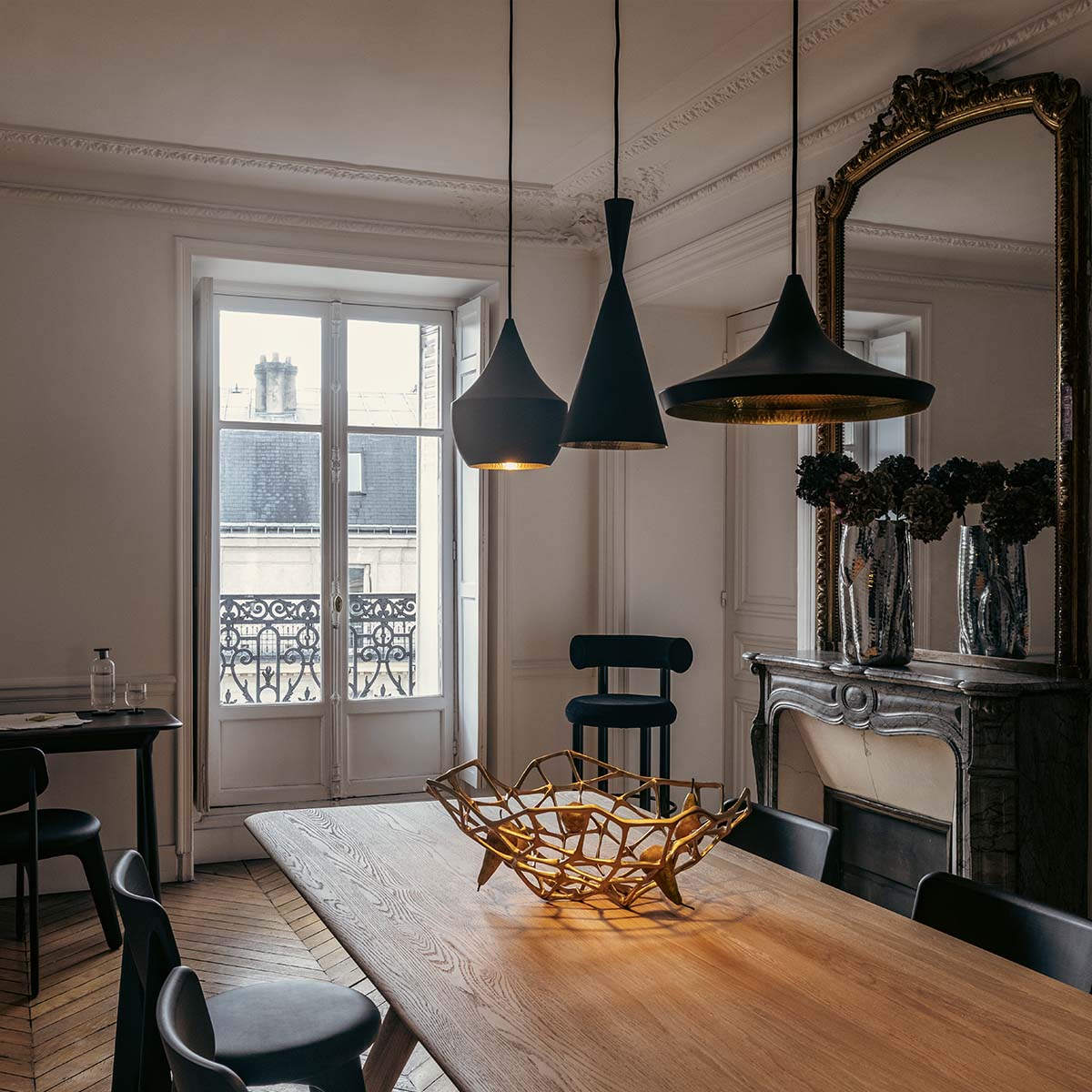 Tom Dixon Beat Trio Linear LED Pendelleuchte, L: 170 cm, Schwarz, 3-flammig Tom Dixon Beat Trio Linear LED Pendelleuchte, L: 170 cm, Schwarz, 3-flammig