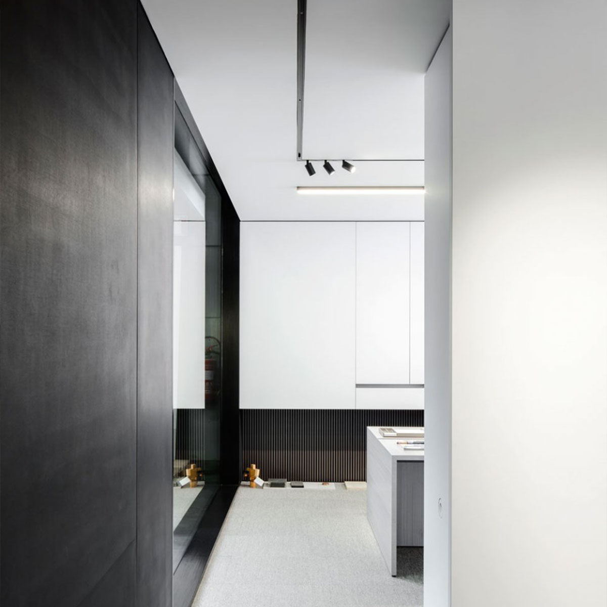 SPY 52 92720 ADM Schienenstrahler, Ø: 5,2 cm, Schwarz, Extra-Warmweiß 2700K, 20° SPY 52 93045 ADM Schienenstrahler, Ø: 5,2 cm, Weiß, Warmweiß 3000K, 45°