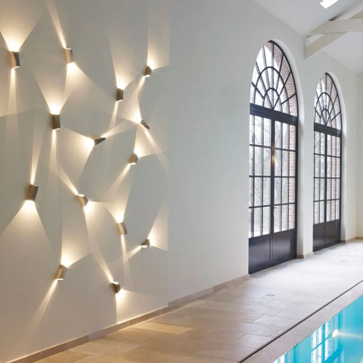 TOPIX WW Wandleuchte, B: 6,5 cm, H: 13,5 cm, Weiß TOPIX WW Wandleuchte, B: 6,5 cm, H: 13,5 cm, Alu Grau