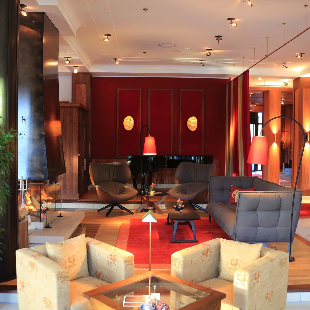 Baulmann Stehleuchte Chrom, H: 110 - 165 cm – Elegante Stehleuchten in der Lobby stehend Baulmann Stehleuchte Chrom, H: 110 - 165 cm – Elegante Stehleuchten in der Lobby stehend
