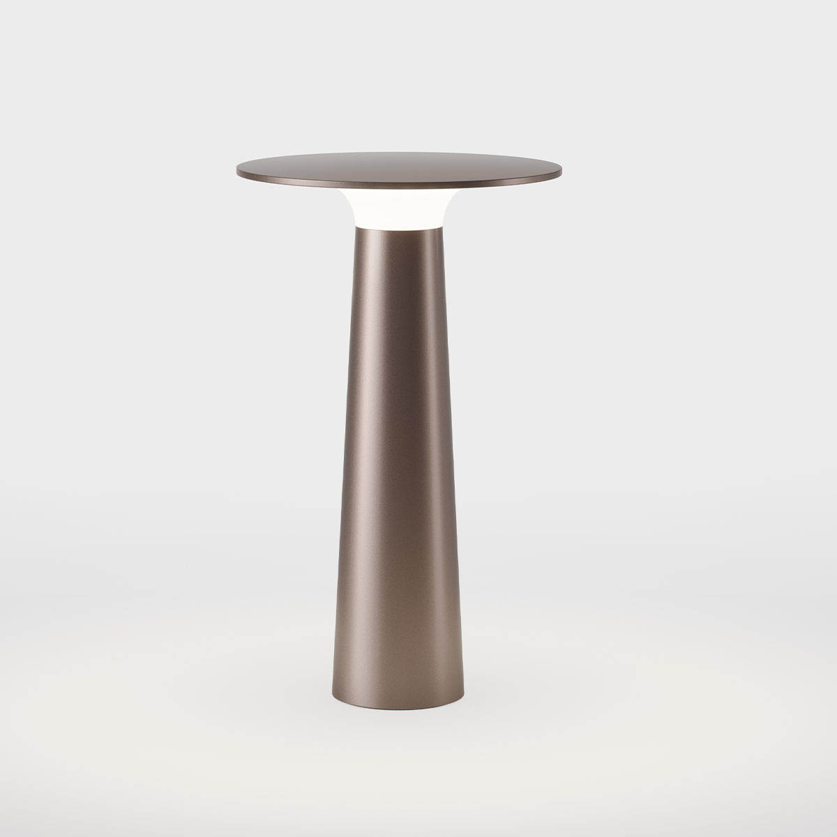 lix Mobile Akku Tischleuchte dim to warm 2700K – 1800K, Ø: 6 cm, H: 24,5 cm, Bright Bronze Mobile kleine Akku Tischleuchte ohne Kabel in der Farbe Bronze