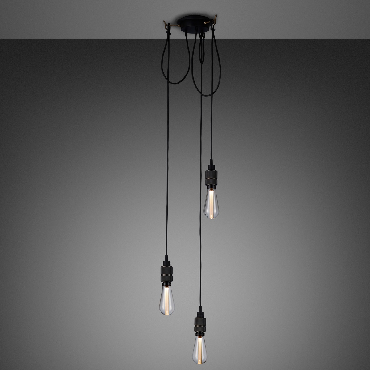 Buster + Punch Hooked 3.0 Pendelleuchte 3-flammig, 2 m, Nude, Smoked Bronze