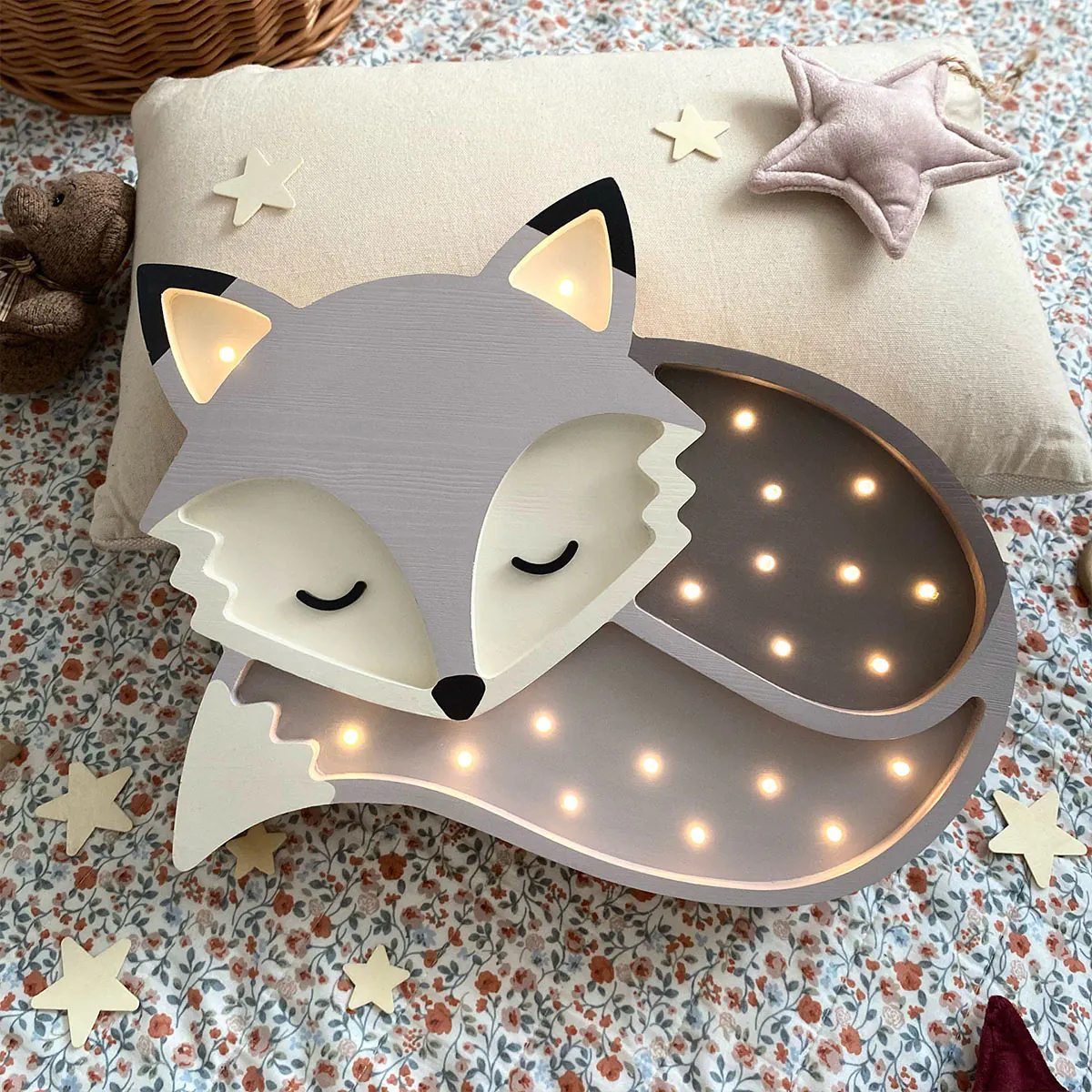 LED Kinderleuchte Fuchs aus Holz, grau, handgemacht LED Kinderleuchte Fuchs aus Holz, grau, handgemacht