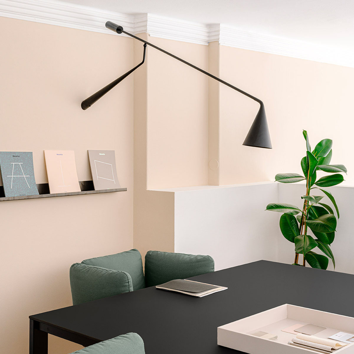 Gordon 561.49 Wandleuchte, Schwarz Matt Gordon 561.49 Wandleuchte, Schwarz Matt & Schwarz Chrom