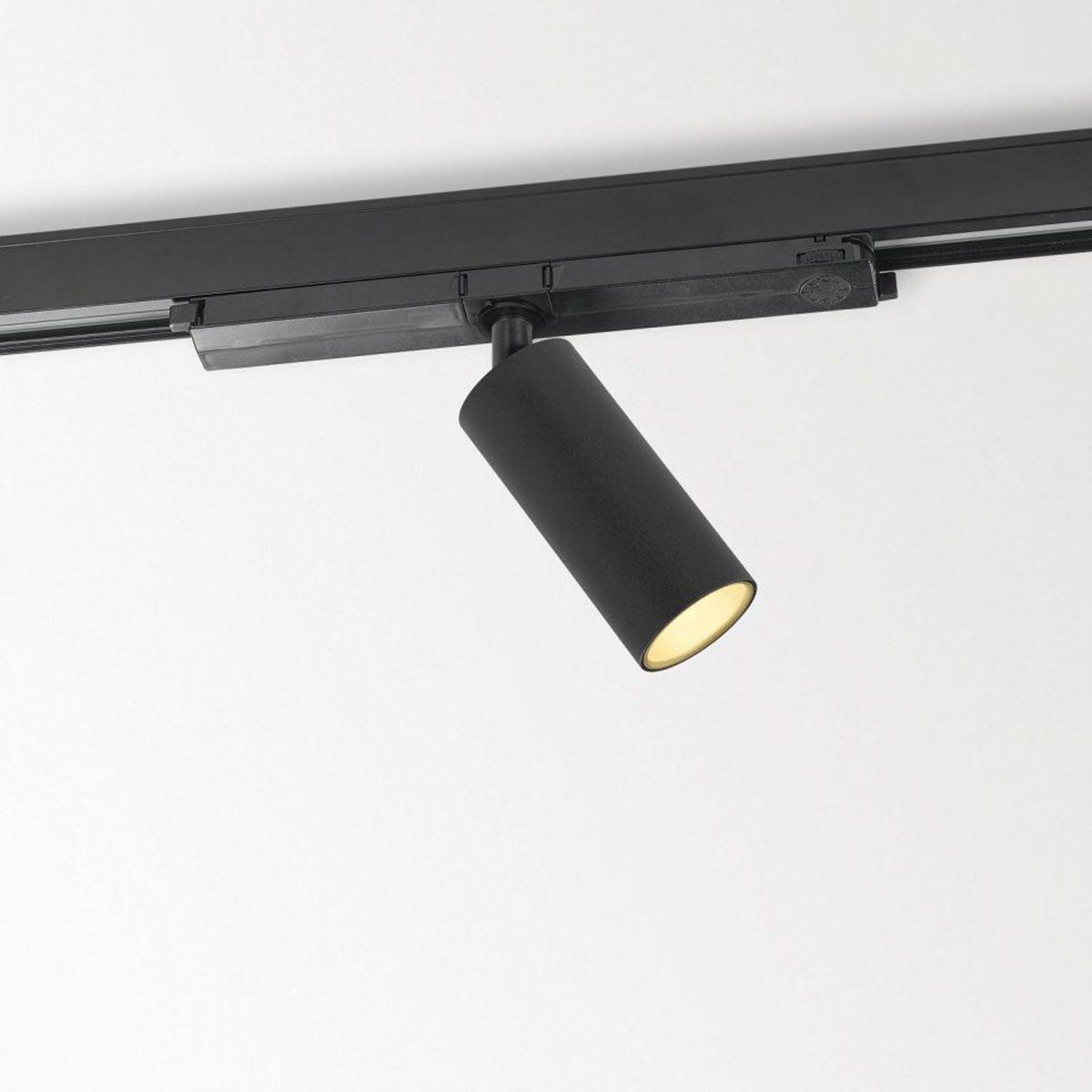 DeltaLight SPY 52 92720 ADM DIM5 Schienenstrahler, DALI dimmbar, Ø: 5,2 cm SPY 52 92720 ADM DIM5 Schienenstrahler, DALI dimmbar, Ø: 5,2 cm, Schwarz, Extra-Warmweiß 2700K, 20° – moderne Wohnraumleuchte, LED für Esszimmer, Abstrahlwinkel 20°