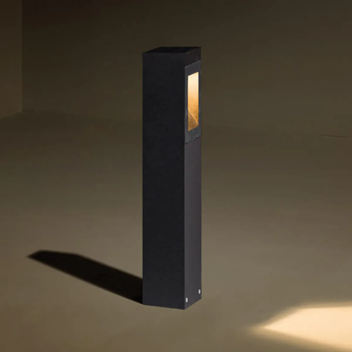 Guardian 595 Pollerleuchte, Textured Black, 2700K, H: 59,5 cm Guardian 595 Pollerleuchte, Textured Black, 2700K, H: 59,5 cm