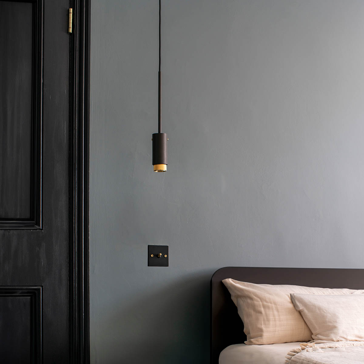 buster-punch-exhaust-pendant-mood-02 Buster + Punch Exhaust Pendelleuchte, Linear, Stein, Stahl