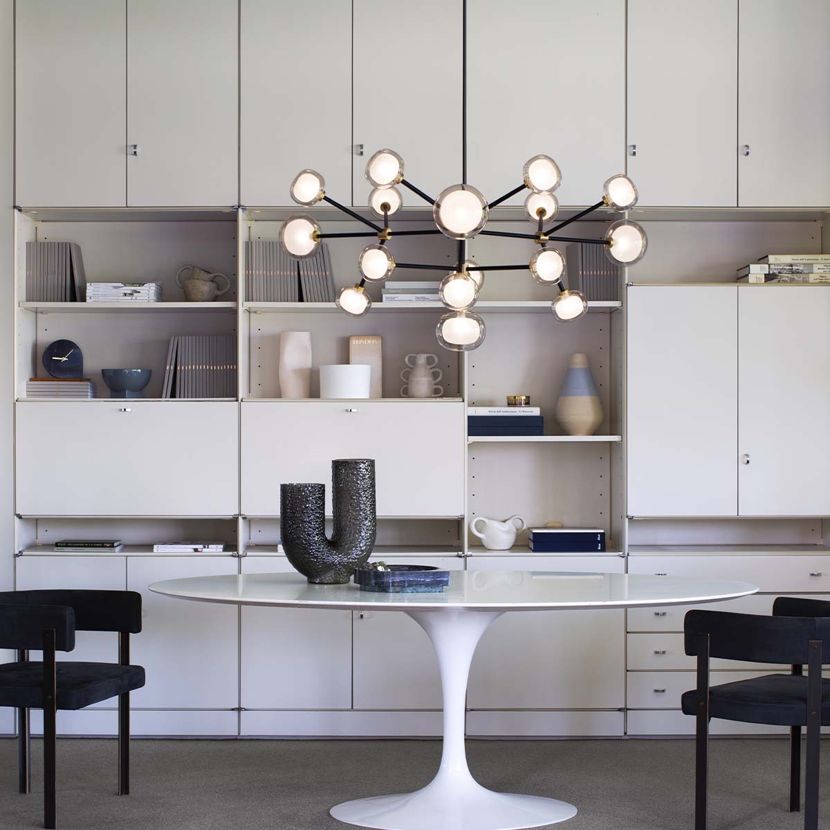 TOOY Nabila 552.16 Pendelleuchte 16-flammig Ø: 140 cm Satin Titanium / Dunkelbronze & Champagnerglas
