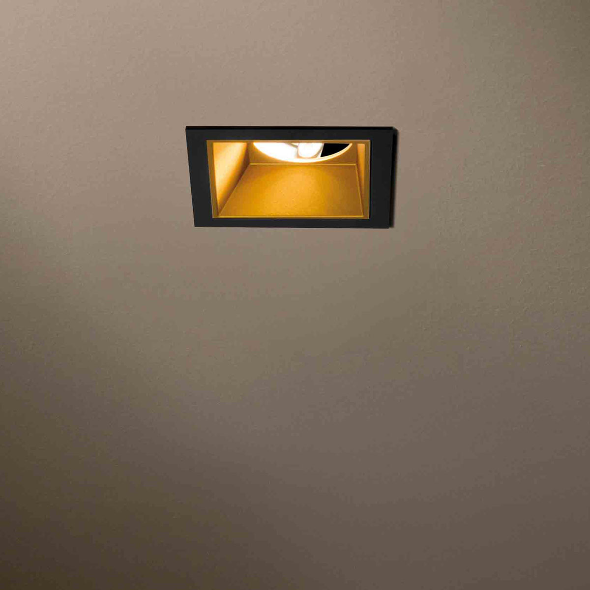 MIX 13W Square Einbaustrahler, Textured Black Front & Matt Gold Focus, 2700K