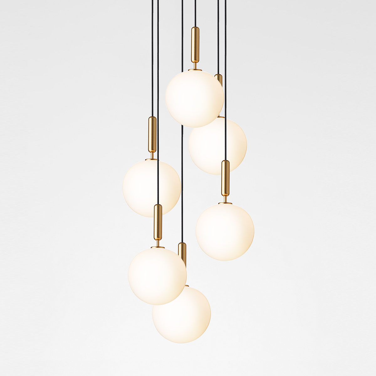 Miira 6  Large Pendelleuchte, Ø: 47 cm, Messing, Opalglas