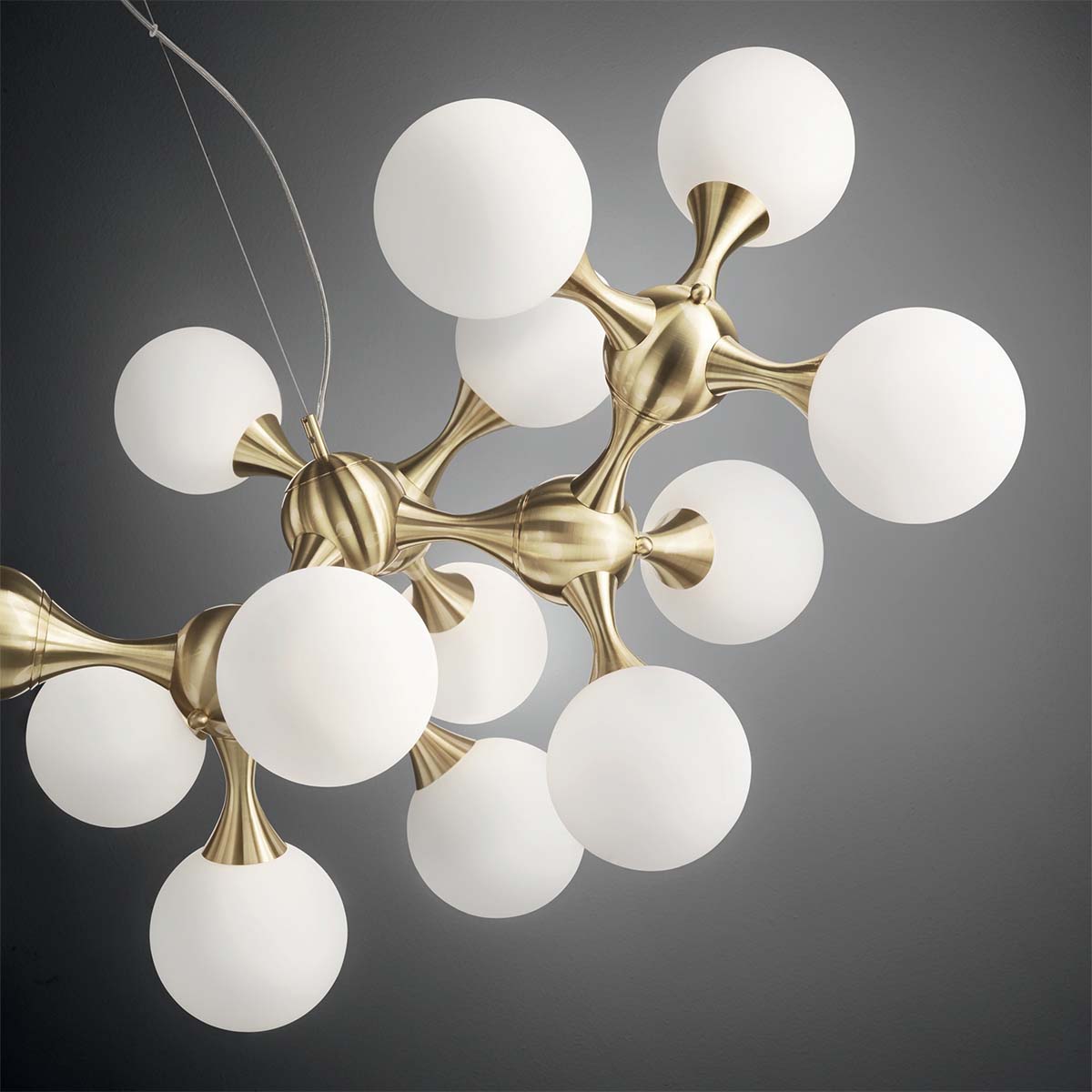 Nodi SP15 Pendelleuchte, Ø: 105 cm, Weiß Nodi SP15 Pendelleuchte, Ø: 105 cm, Messing