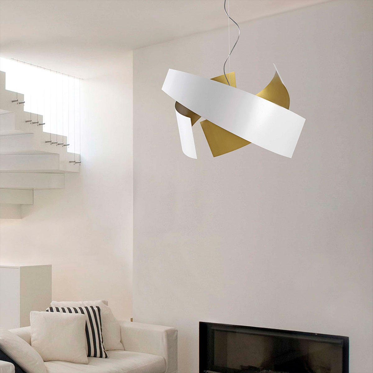 Ella S65 Pendelleuchte, Ø: 65 cm, H: 40 cm, Schwarz & Goldfarbe