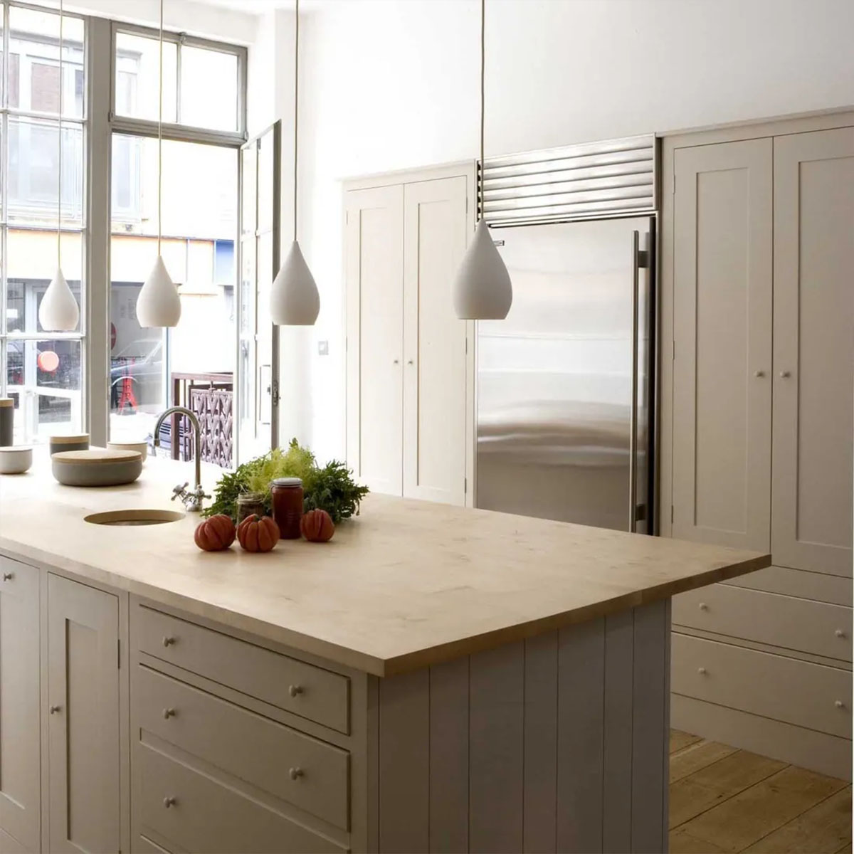 Drop One Small Pendelleuchte, Ø: 13 cm, Matt Drop One Large Pendelleuchte, Ø: 23 cm, Glänzend