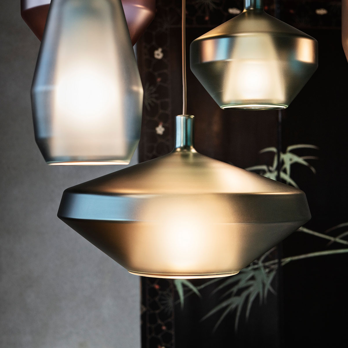 Penta Light MoM 1602-21 Low Pendelleuchte Ø: 38 cm Hängeleuchte – Glasleuchte in Senfgelb,, eleganter Lichtschein, unterstreicht das Ambiente im Arbeitszimmer, ideal über Esstisch, Küche oder Wohnzimmer