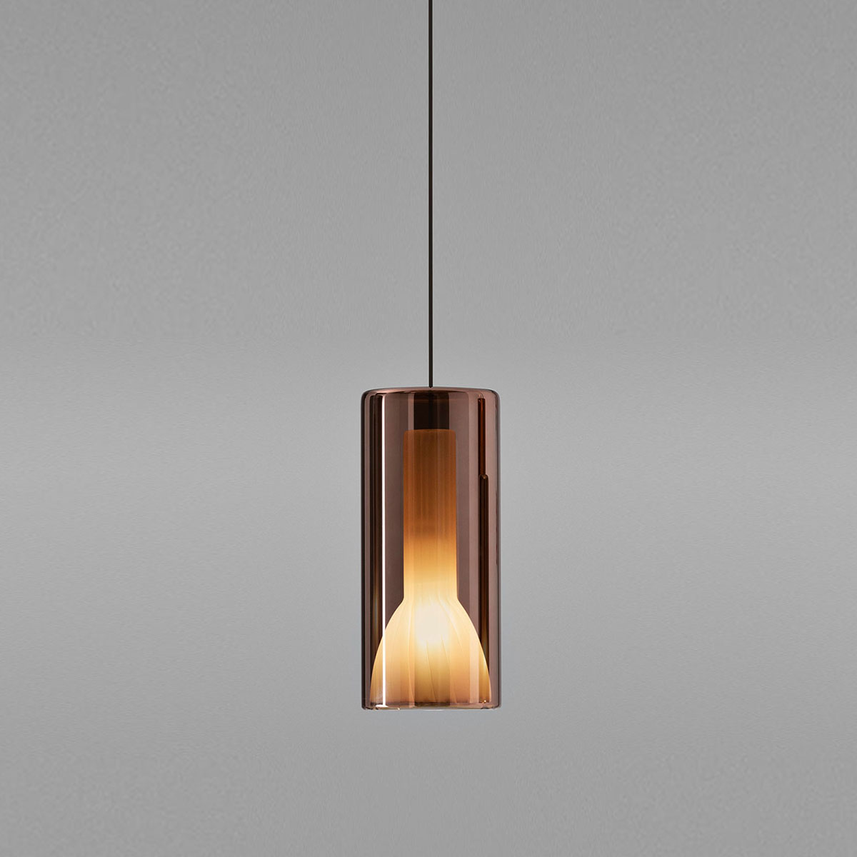 Penta Light Lit 1912-21 Small Pendelleuchte Designerleuchte – handgefertigtes Glas in Violet Glas, moderne Formsprache, stimmungsvolles Licht,, exklusive Designerleuchte von Penta Light, ideal über Esstisch, Küche oder Wohnzimmer