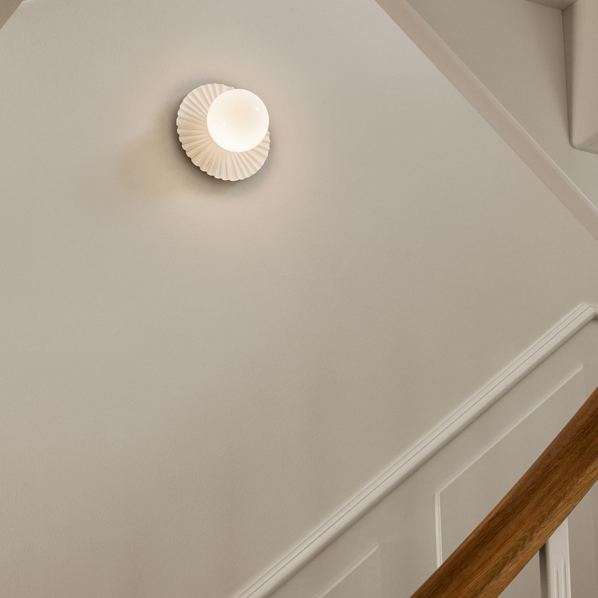 Liila Muuse Small Wand- und Deckenleuchte, Ø: 20 cm, Weiß