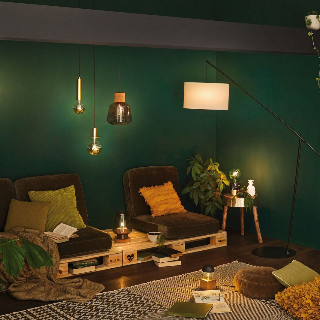 LED Globe Kopfspiegel E27 G95 600lm 6,5W 2700K dimmbar Kopfspiegel Schwarzchrom LED Globe Kopfspiegel E27 G95 600lm 6,5W 2700K dimmbar Kopfspiegel Schwarzchrom