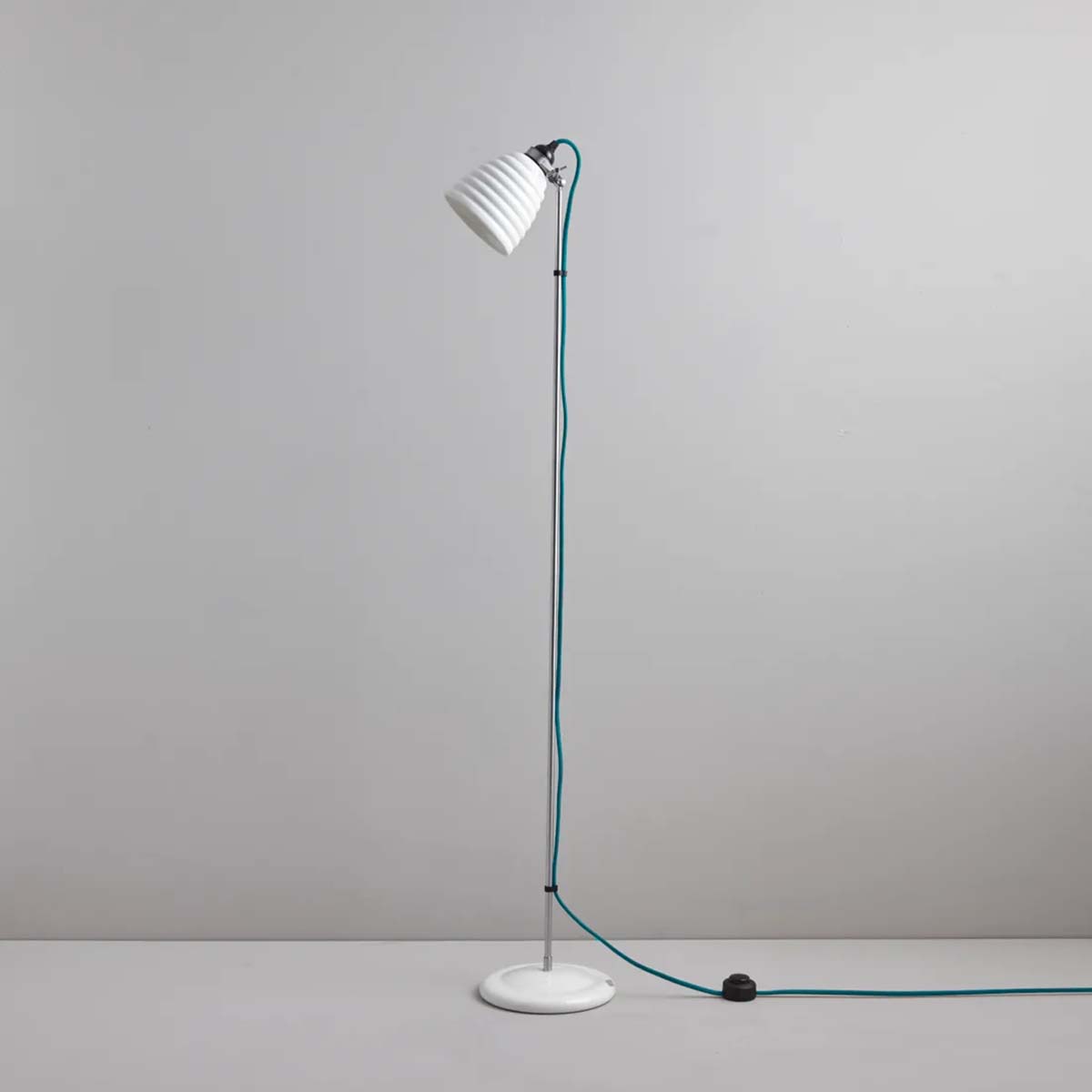 Hector Bibendum Stehleuchte, H: 127-137 cm, Kabel Türkis