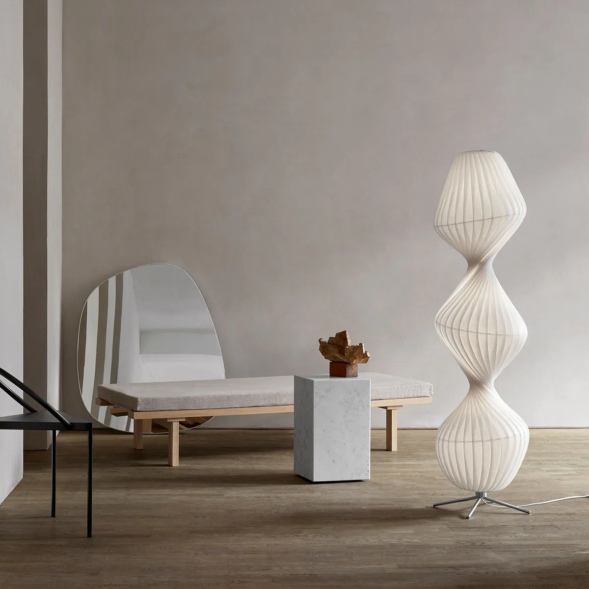 TR33 Stehleuchte, PC / Vliesstoff, Ø 40 cm, H: 160 cm TR33 Stehleuchte, PC / Vliesstoff, Ø 40 cm, H: 160 cm