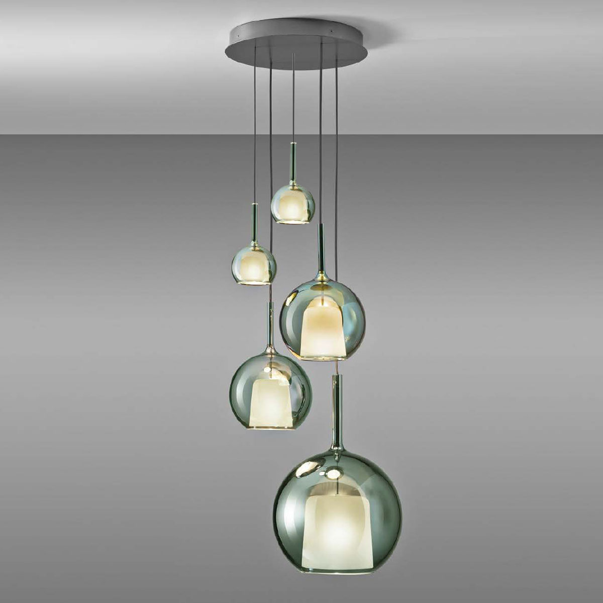 Glo Komposition 5-flammig, Baldachin Ø: 42 cm, Titanfarben, 4 m