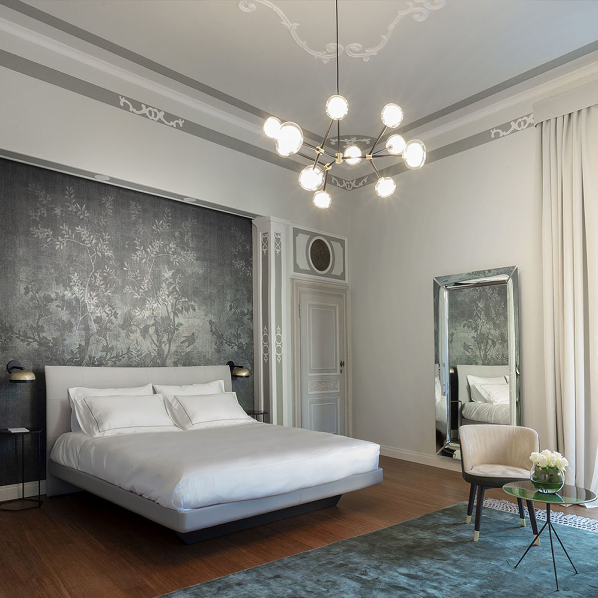 TOOY Nabila 552.12 Pendelleuchte 12-flammig Ø: 102 cm Satin Titanium / Dunkelbronze & Champagnerglas