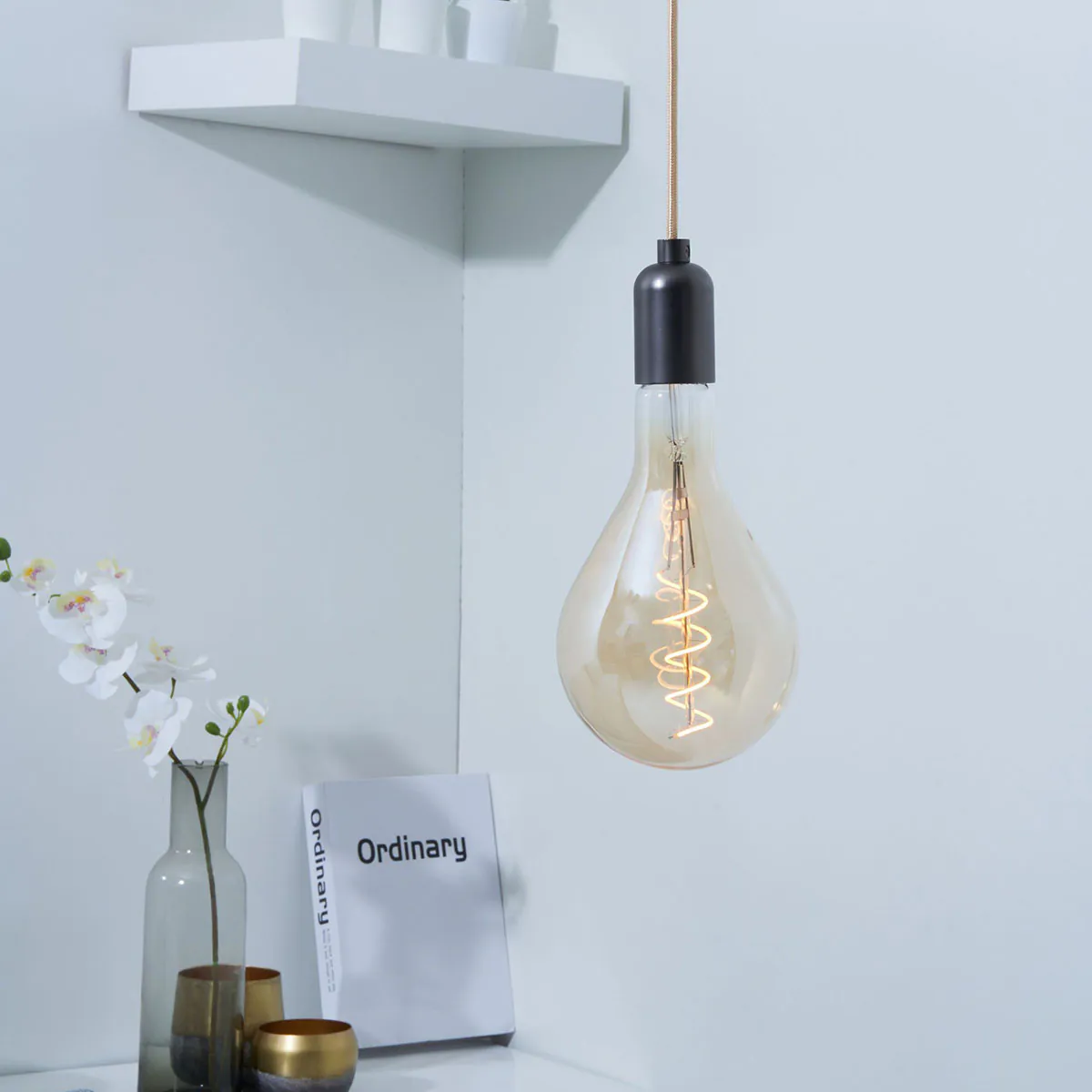 Ampoule géante LED filament 4W E27 2000K 200lm amber dimmbar