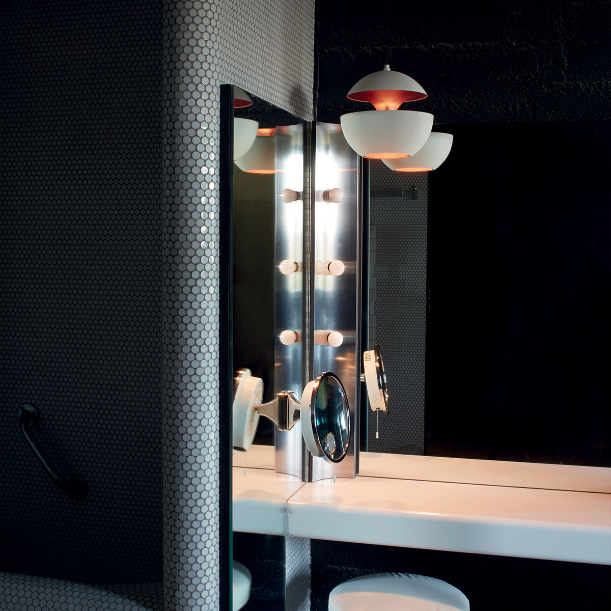 Here Comes The Sun 450 Pendelleuchte Weiß & Kupfer Ø 45 cm in Weiß Kupfer – hochwertige Designerleuchte von DCW Editions passt perfekt ins Wohnzimmer