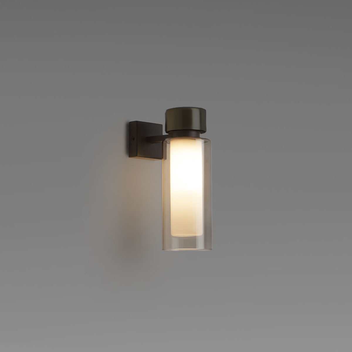 Osman 560.41 Wandleuchte, Schwarz Matt / Schwarz Chrom & Rauchglas