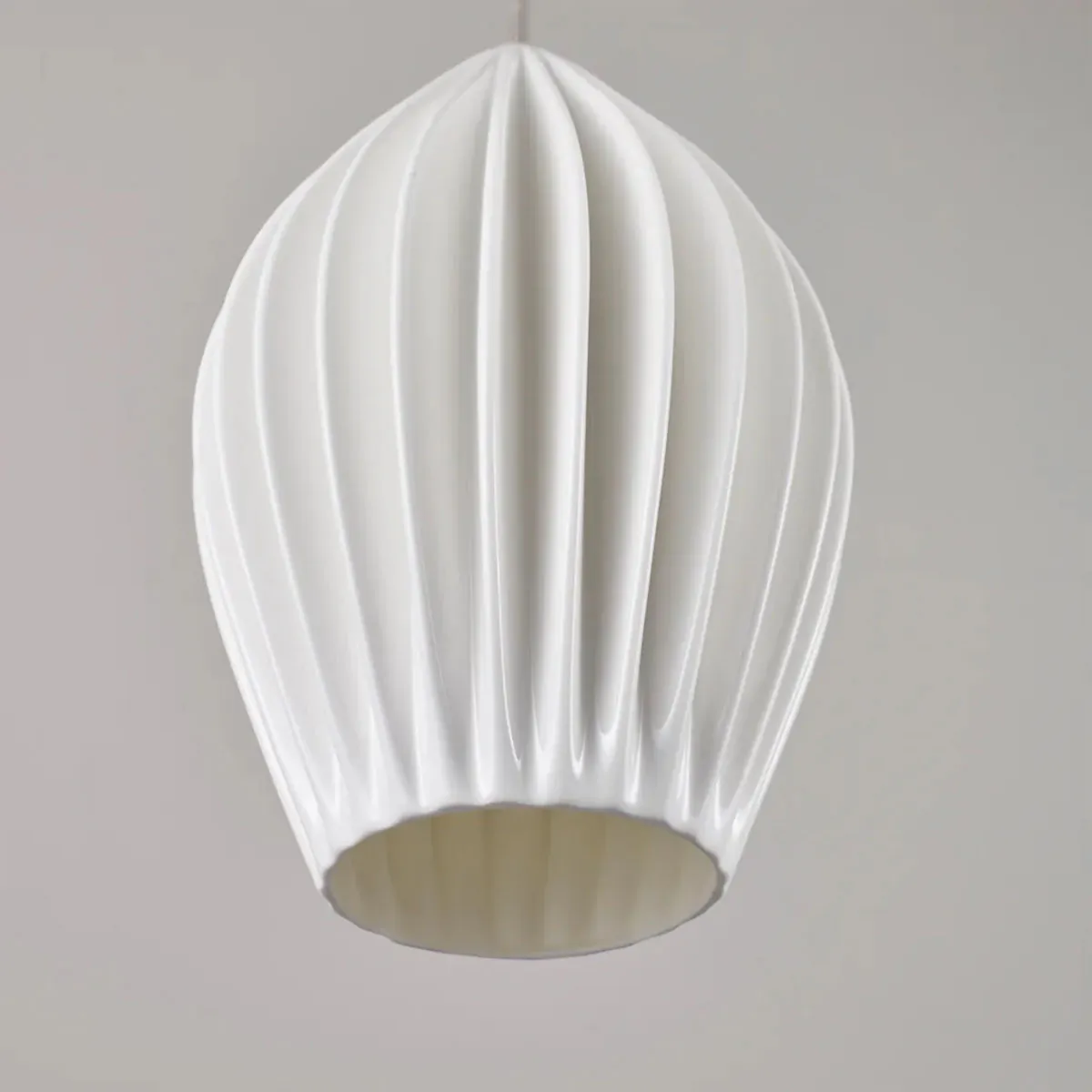 Fin Medium Pendelleuchte, Ø: 13 cm Fin Large Pendelleuchte, Ø: 18 cm