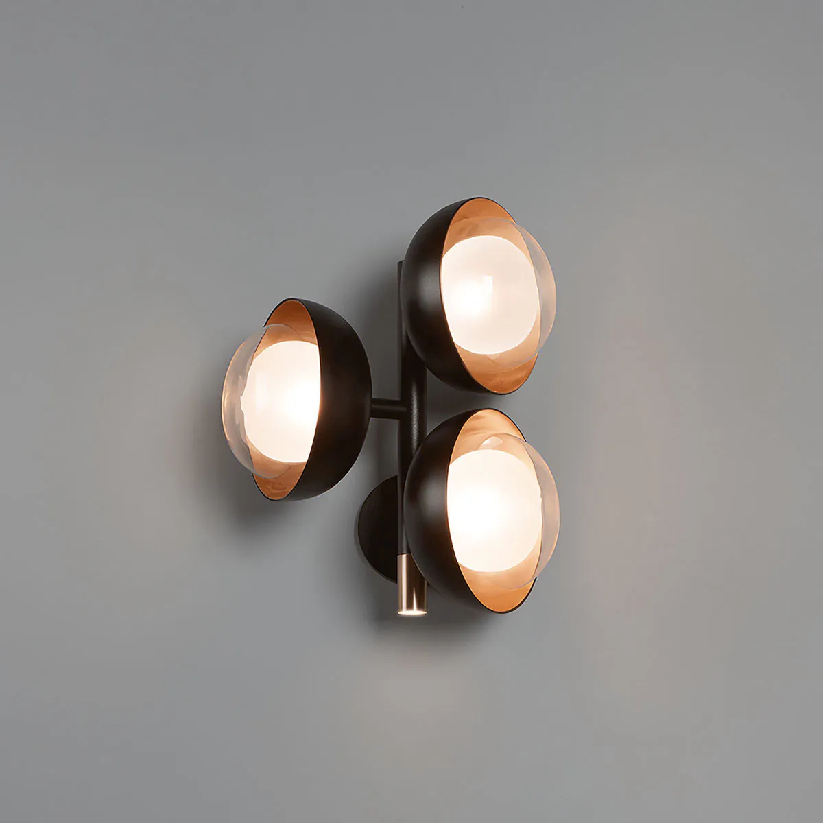 Muse 554.44 Wandleuchte 4-flammig, Schwarz & Kupfer Muse 554.44 Wandleuchte 4-flammig, Schwarz & Kupfer
