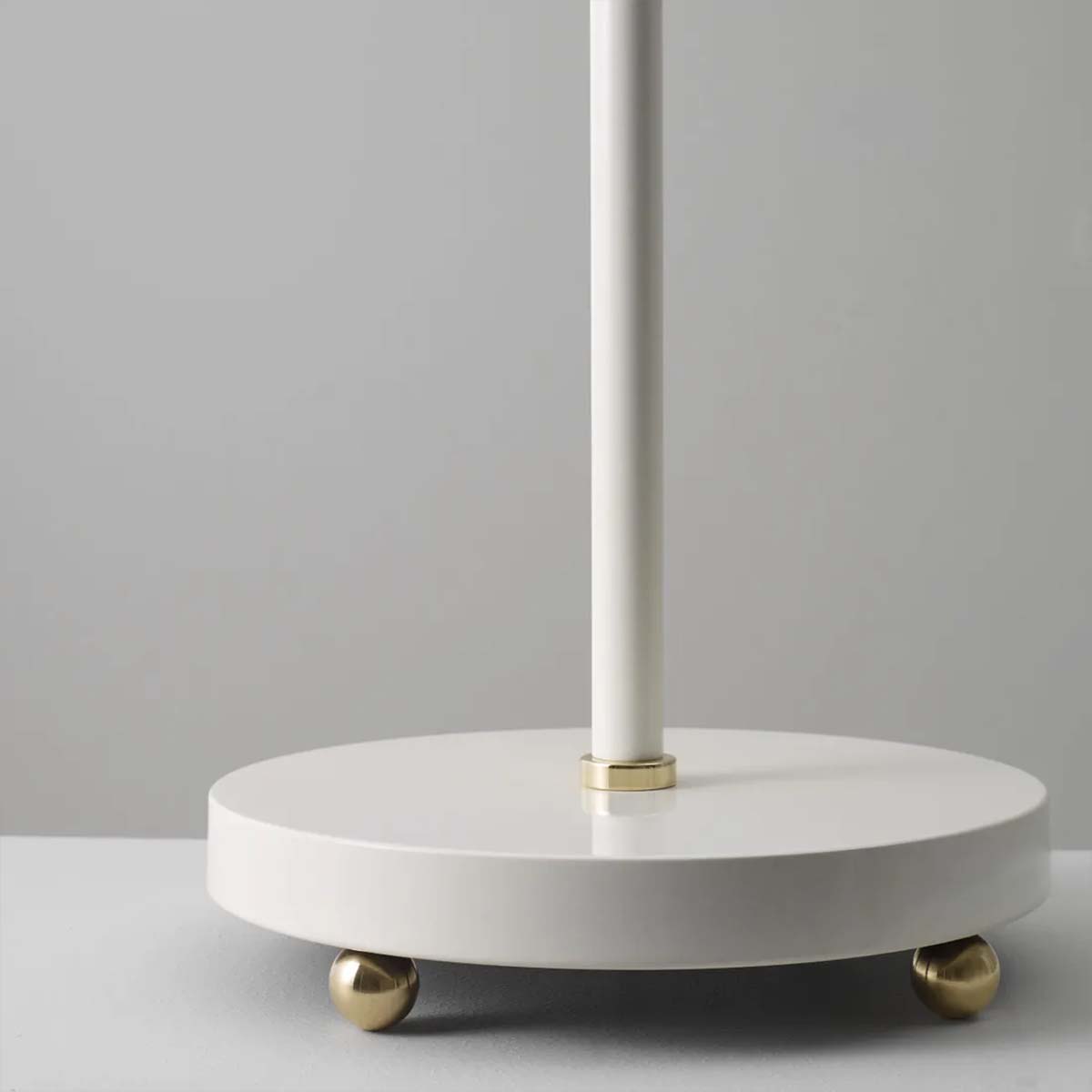 Alma Stehleuchte, H: 177 cm, Algengrün