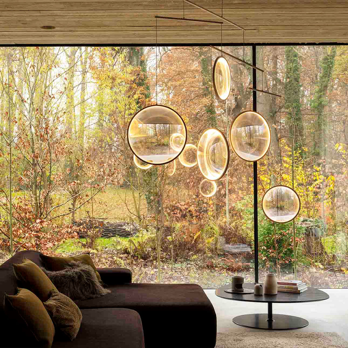 Focus x3 Pendelleuchte, H: 103 cm Weiß 3-flammig – elegante Designerleuchte des Herstellers DCW Editions passt perfekt ins Wohnzimmer