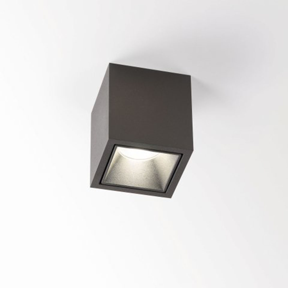 DeltaLight BOXY 2 L 92733 DIM8 Aufbaustrahler, L: 8 cm, B: Dim to Warm, Weiß Modern & neutral – Design- für Küche, Abstrahlwinkel 45°