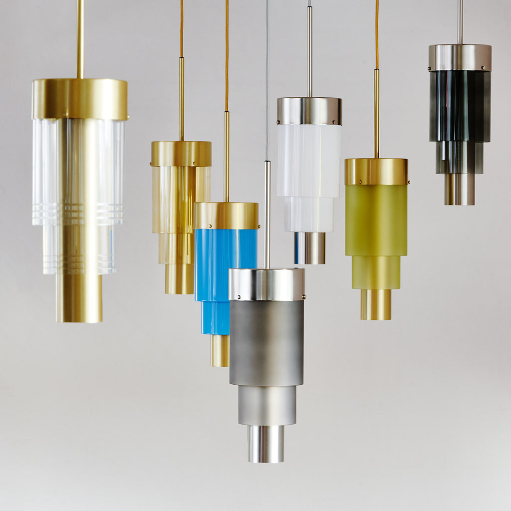 A-Spire Pendelleuchte L Ø 14 cm, Clear Stripes, Messing A-Spire Pendelleuchte L Ø 14 cm, Sanded Olive, Silber