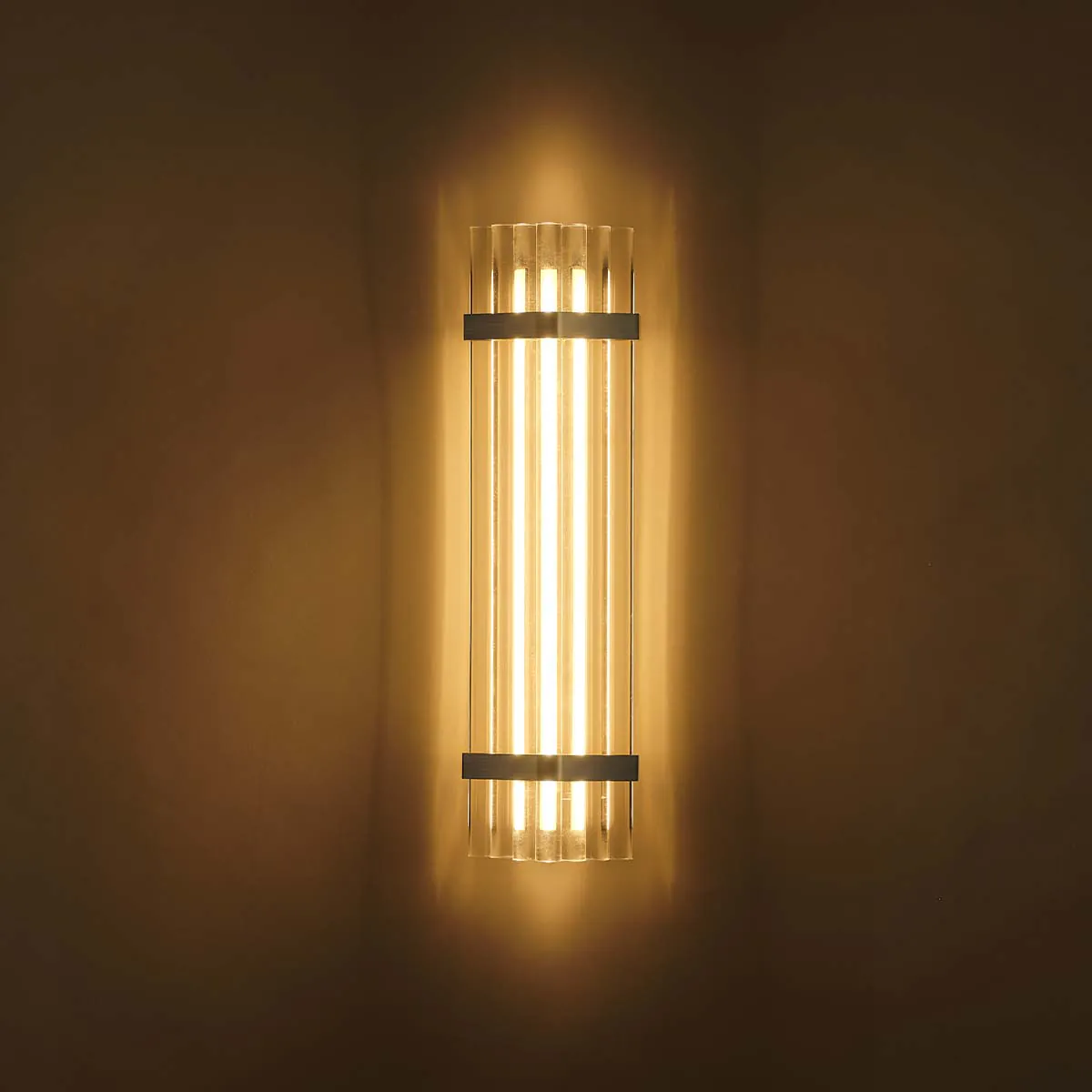 DCW Editions Seagull Wall 600 Wandleuchte, H: 60 cm, T: 11,5 cm, Bronze Casambi