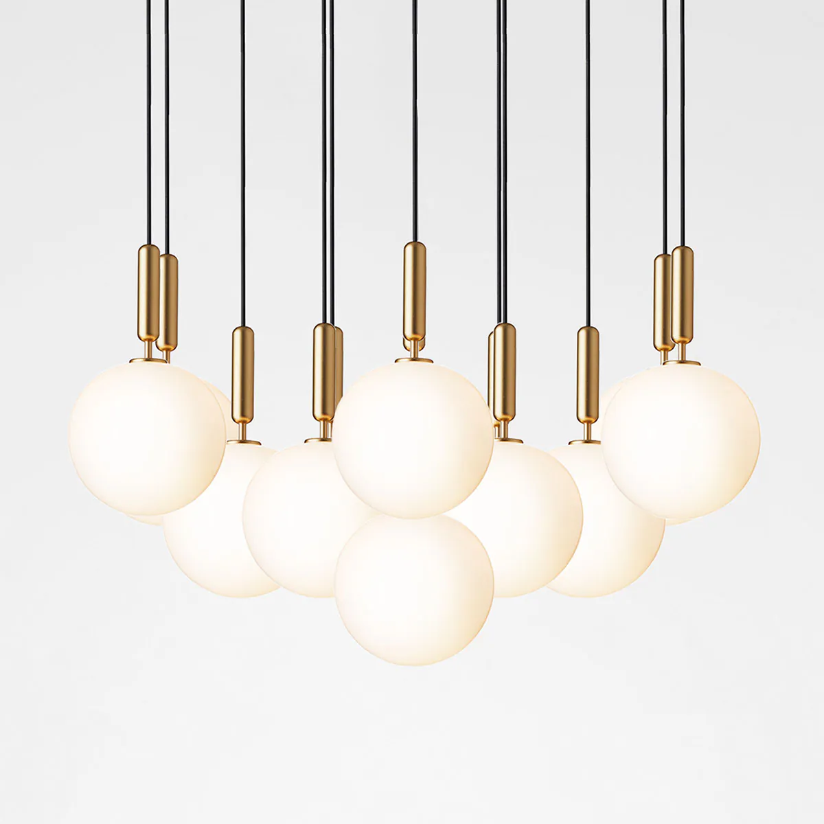 Miira 13 Large Pendelleuchte, Ø: 98 cm, Messing, Opalglas